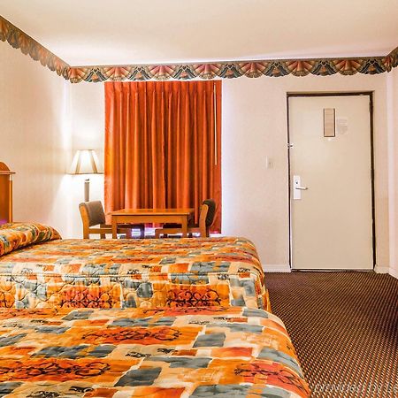 Rodeway Inn Montgomery Esterno foto